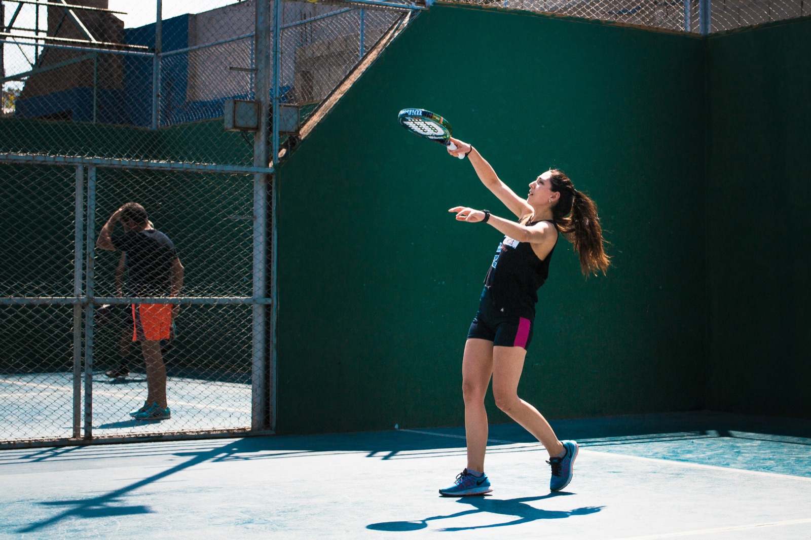 De padel smash: wanneer, hoe en welke varianten?